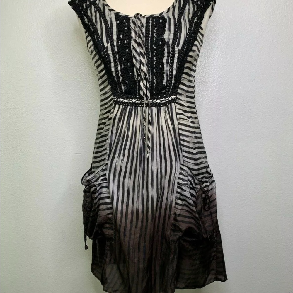 Nanette Lepore silk ombre dress
Size 8
100% Silk
Good condition